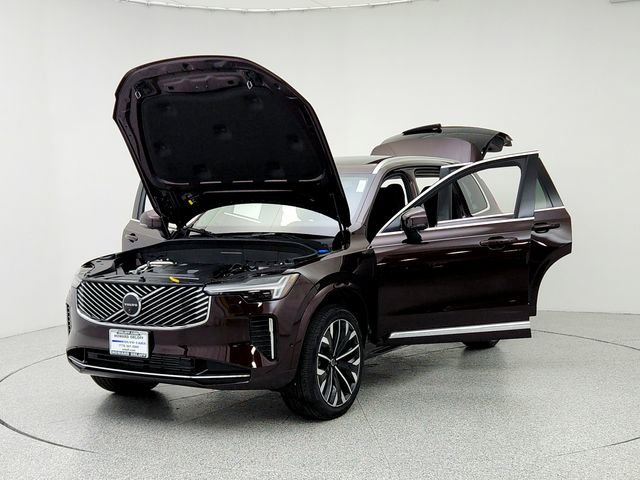 New 2025 Volvo XC90 T8 Plus w/ Protection Package Premier image 9