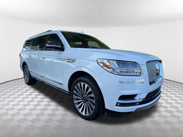 Used 2021 Lincoln Navigator L Reserve w/ Luxury Package AWD/4WD image 3