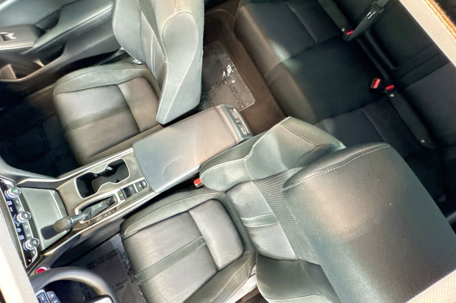 Used 2018 Honda Accord EX image 19