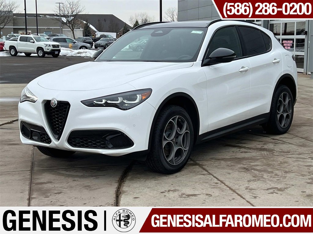New 2025 Alfa Romeo Stelvio Sprint w/ Convenience Package