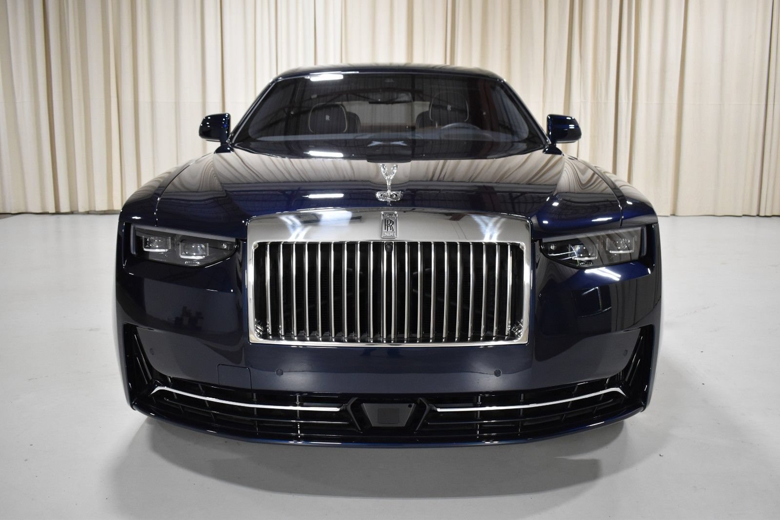Certified 2025 Rolls-Royce Ghost AWD/4WD image 5