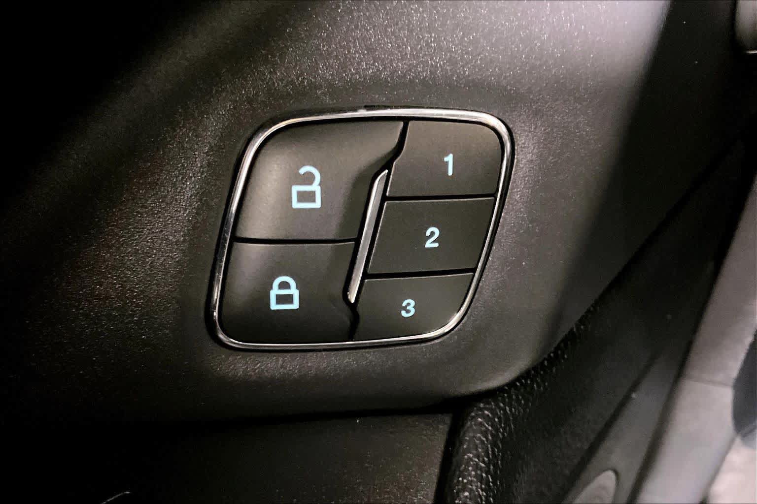 Used 2022 Ford Expedition Limited RWD image 30