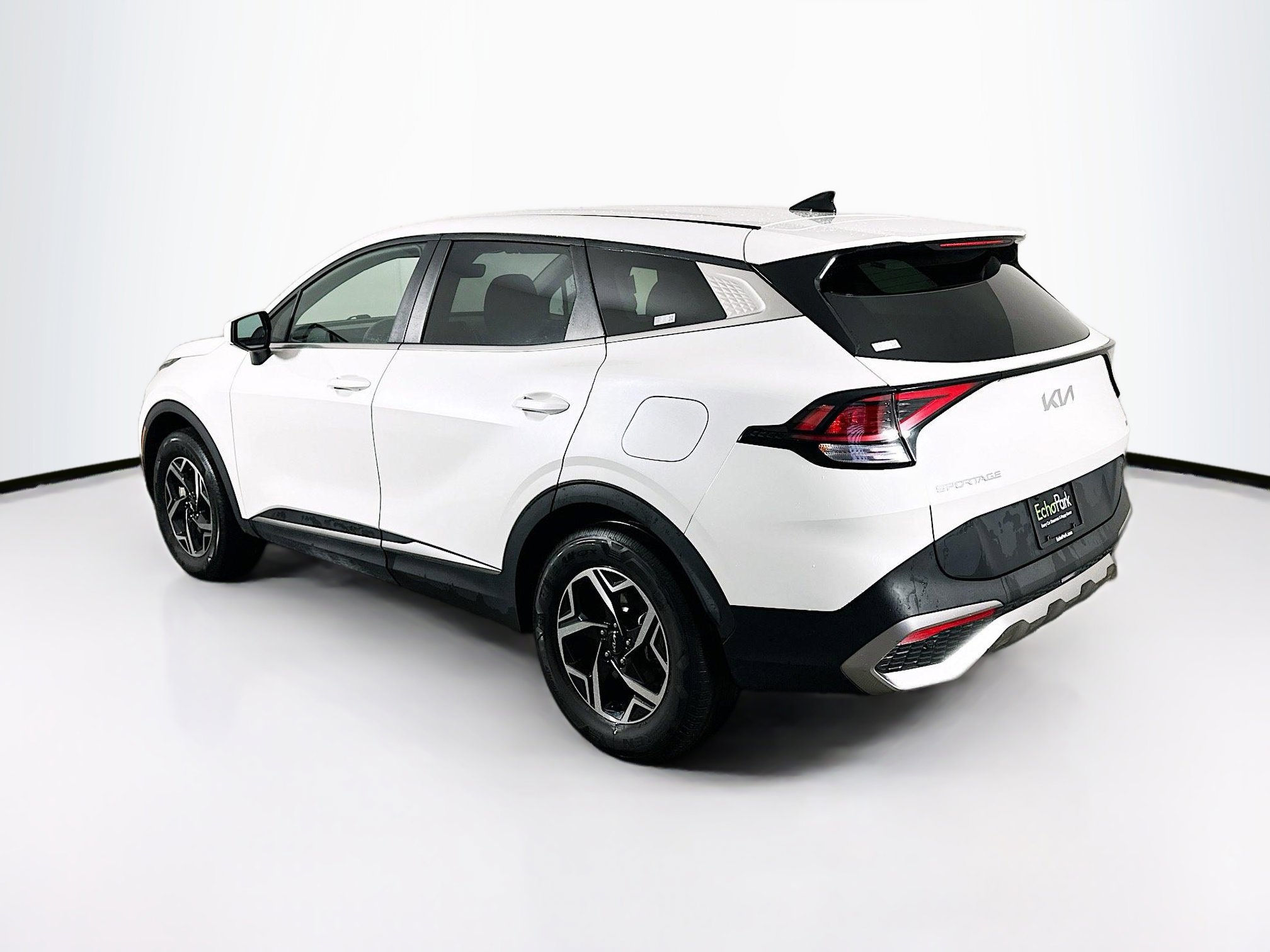 Used 2024 Kia Sportage LX image 5