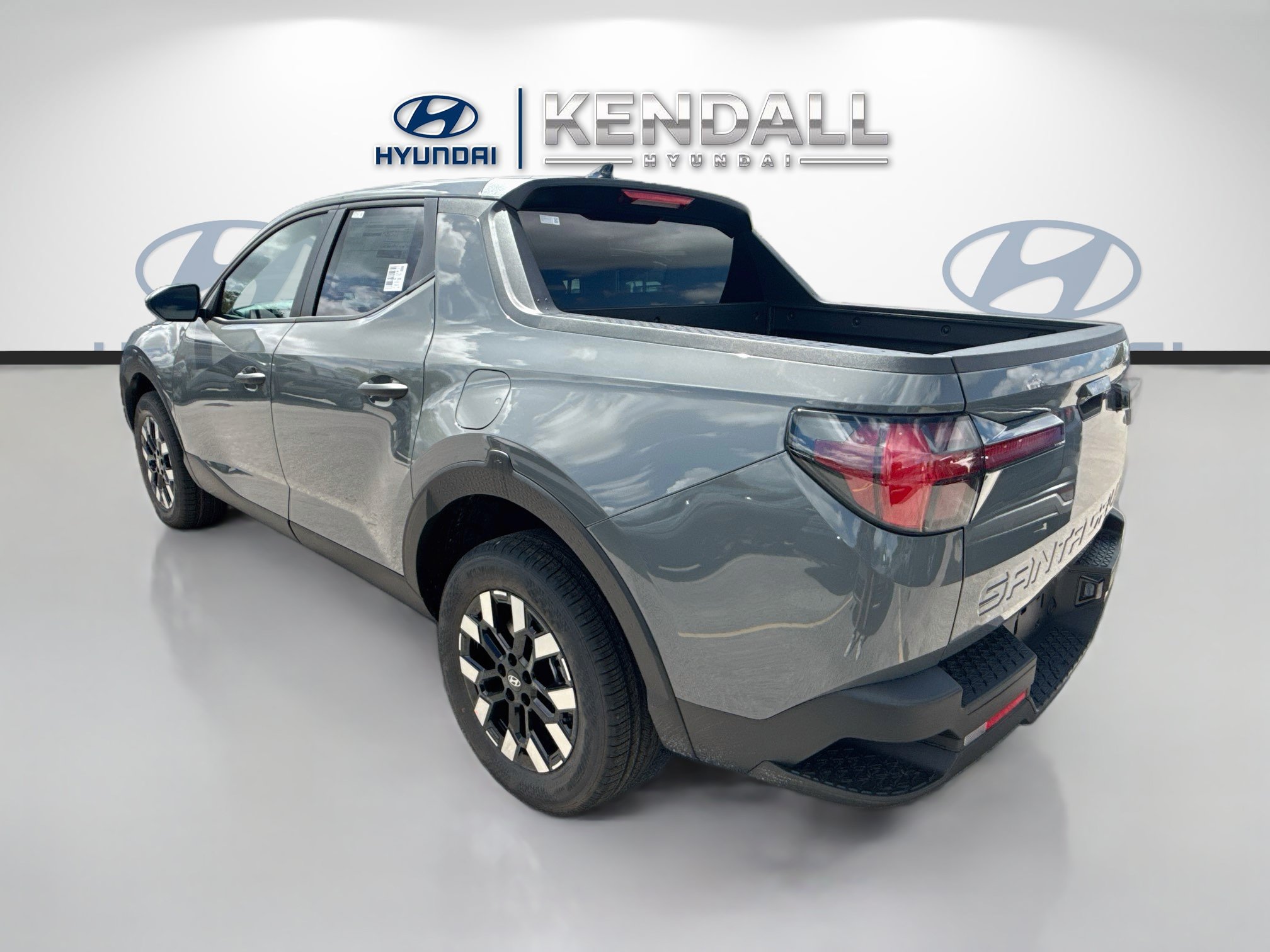 New 2027 Hyundai Santa Cruz SE FWD image 4