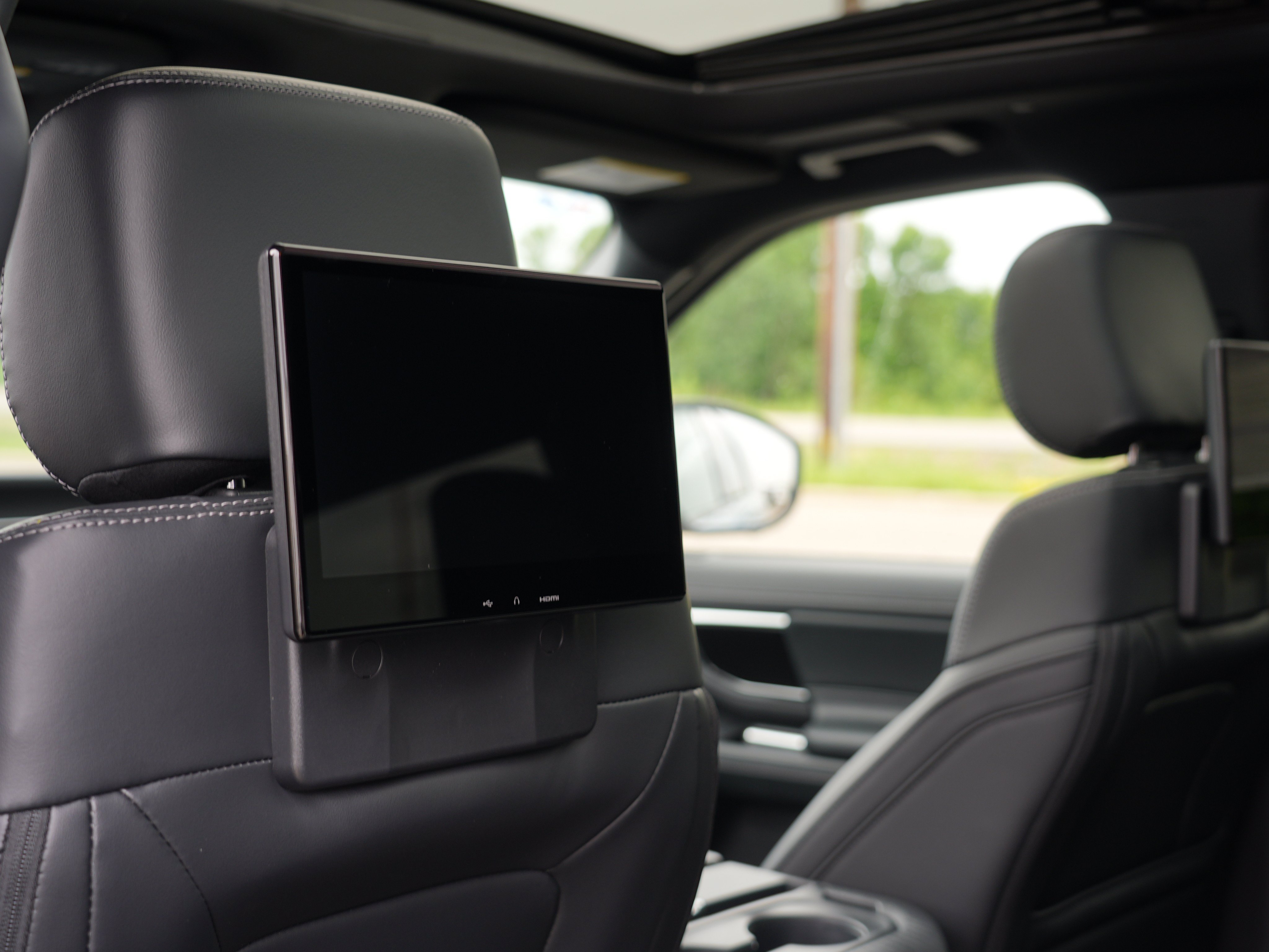 New 2026 Ford Expedition Max Platinum w/ Stealth Performance Package AWD/4WD image 19