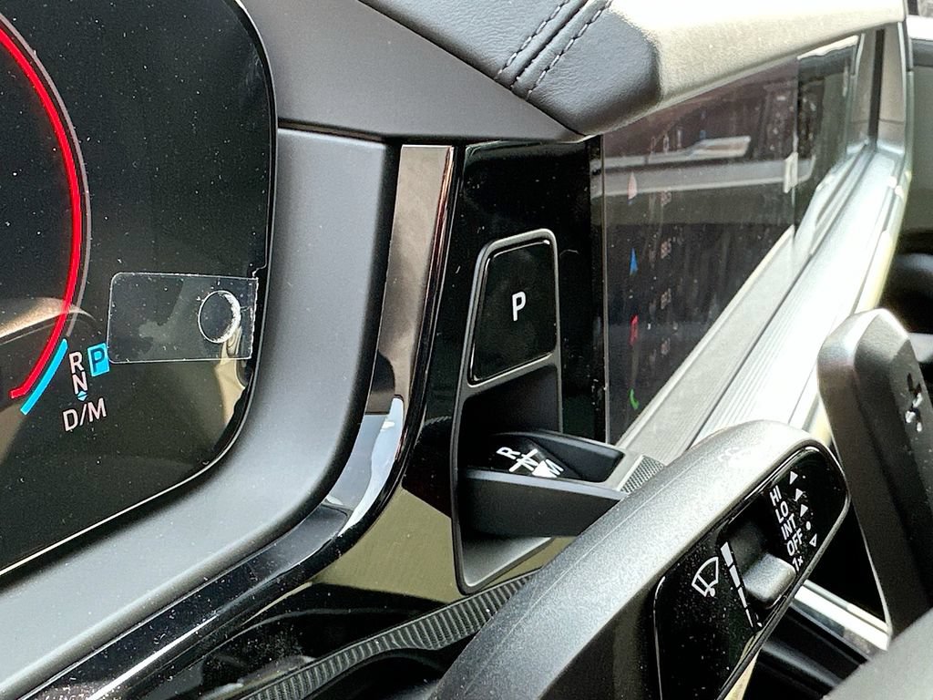 New 2026 Porsche Cayenne Coupe AWD/4WD image 19