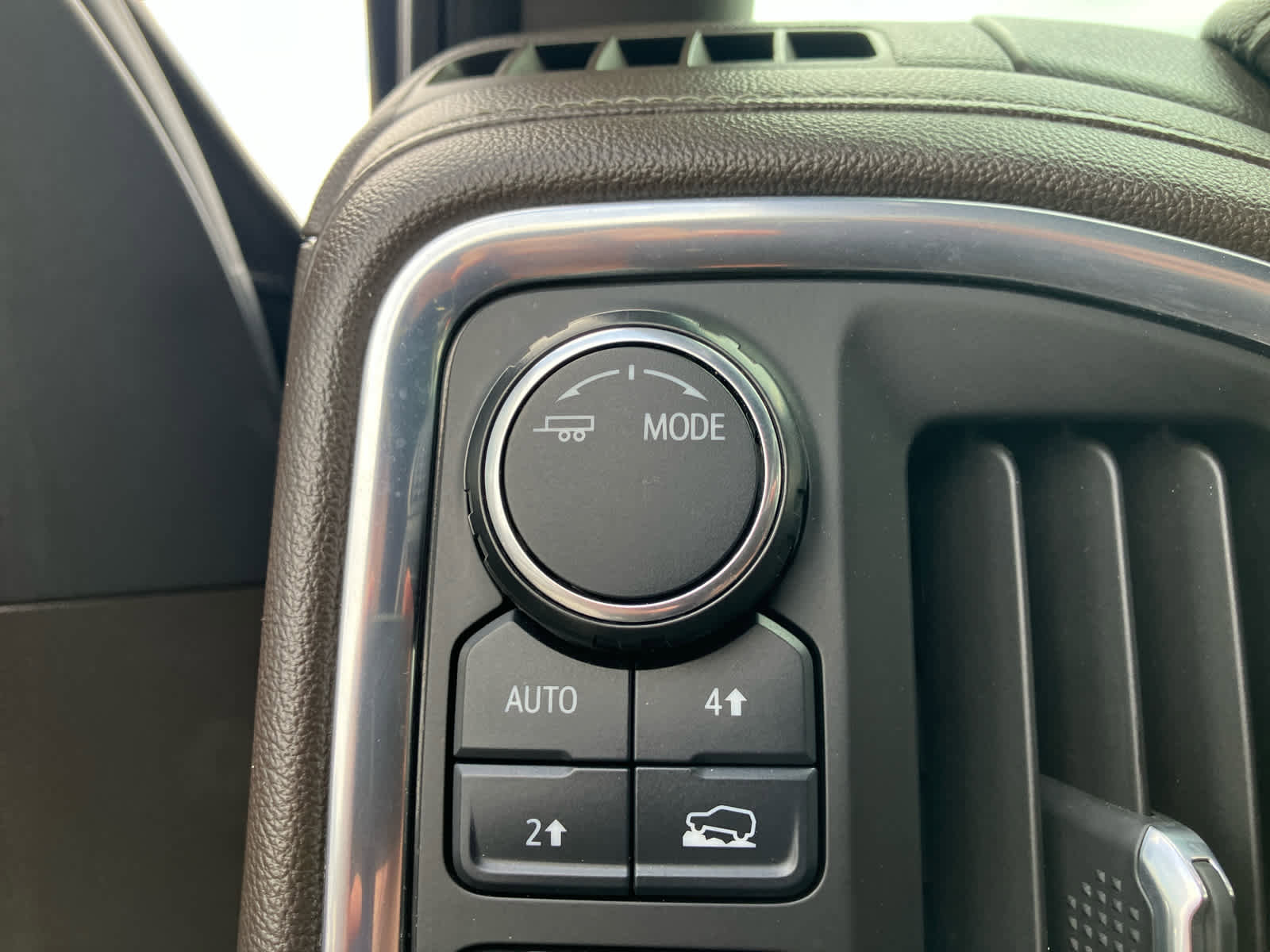 Used 2020 Chevrolet Silverado 1500 LTZ w/ LTZ Plus Package image 14