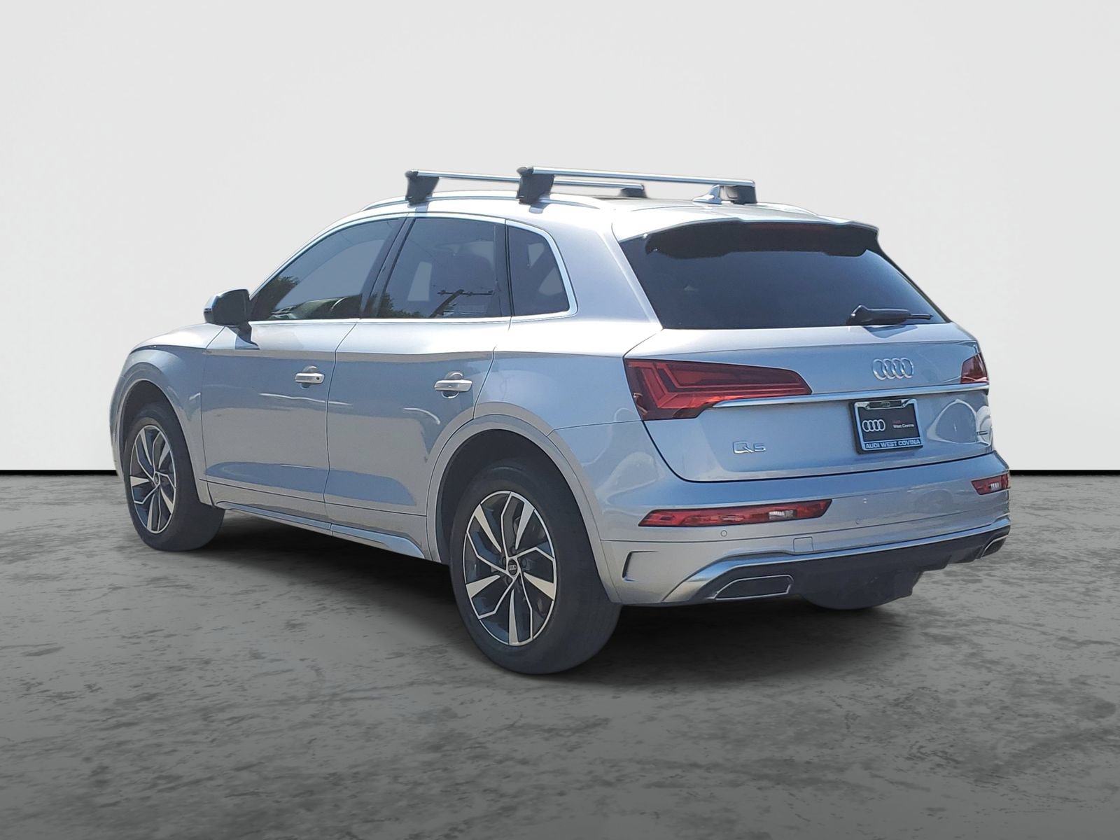 Used 2023 Audi Q5 2.0T Premium Plus w/ Premium Plus Package AWD/4WD image 3