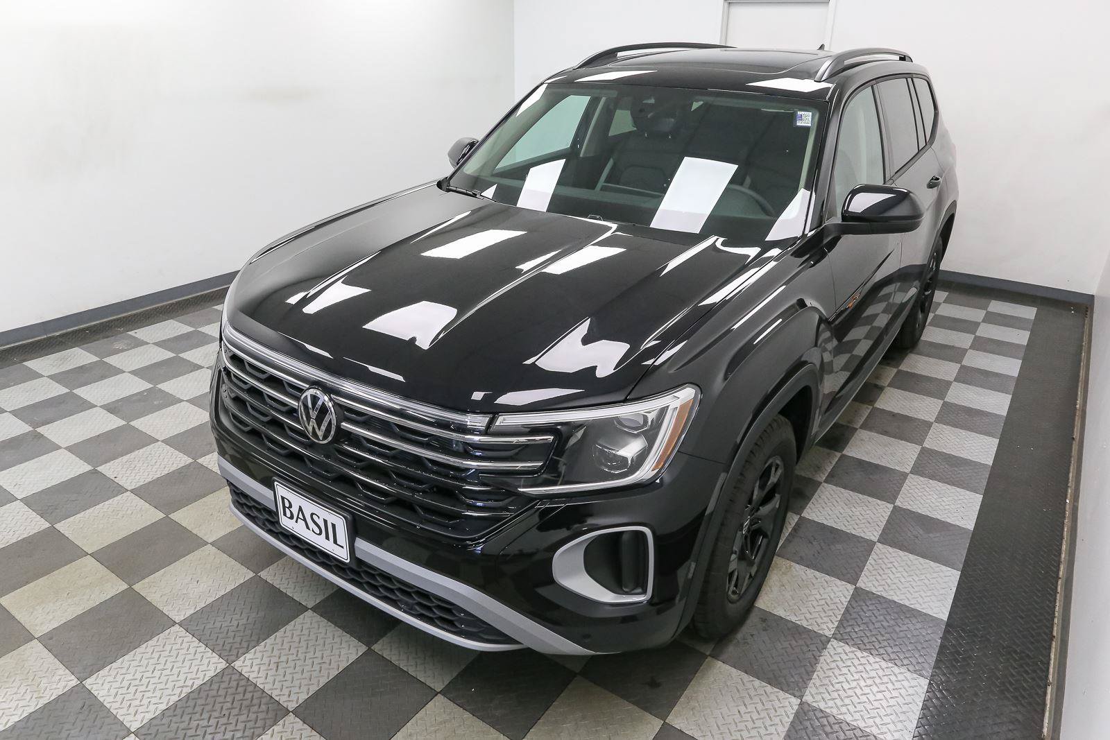 New 2026 Volkswagen Atlas Peak Edition AWD/4WD image 6