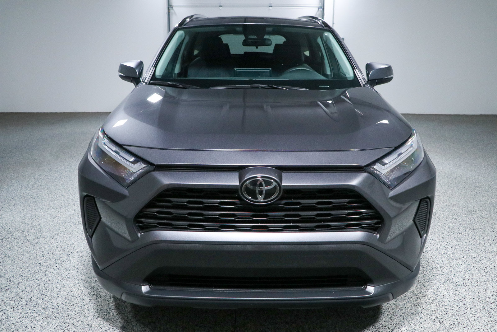 Used 2024 Toyota RAV4 XLE FWD image 4