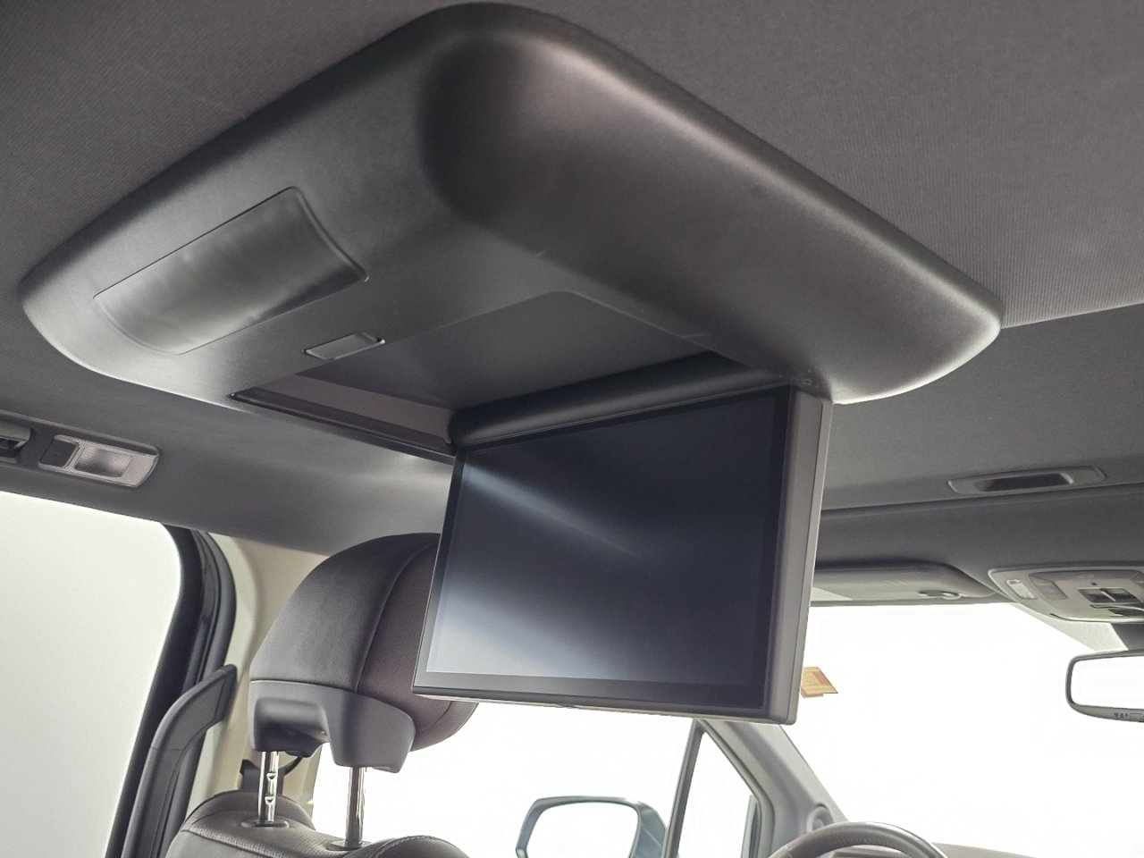 Used 2022 Toyota Sienna Platinum image 28