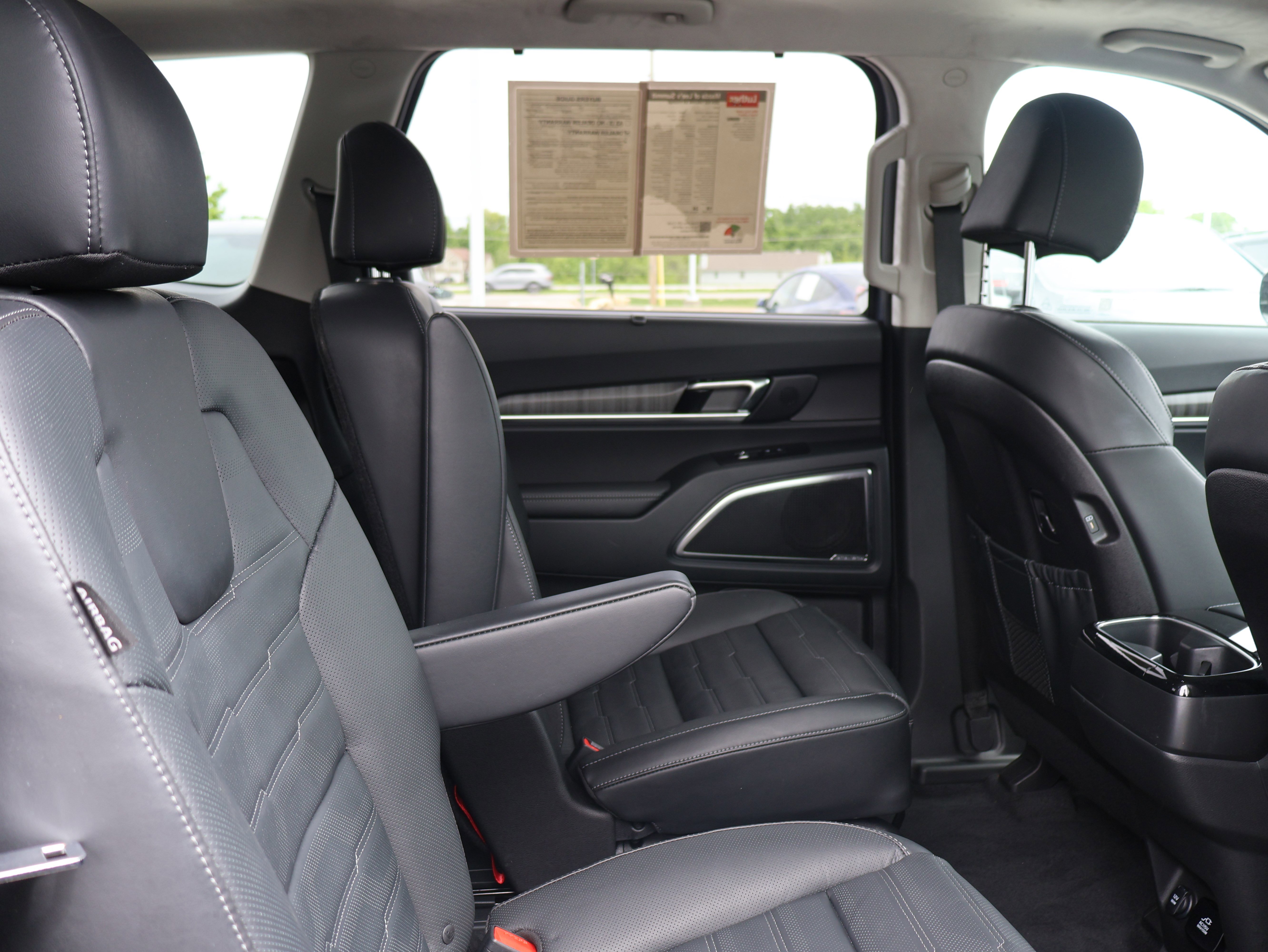 Used 2024 Kia Telluride SX Prestige w/ Towing Package AWD/4WD image 12