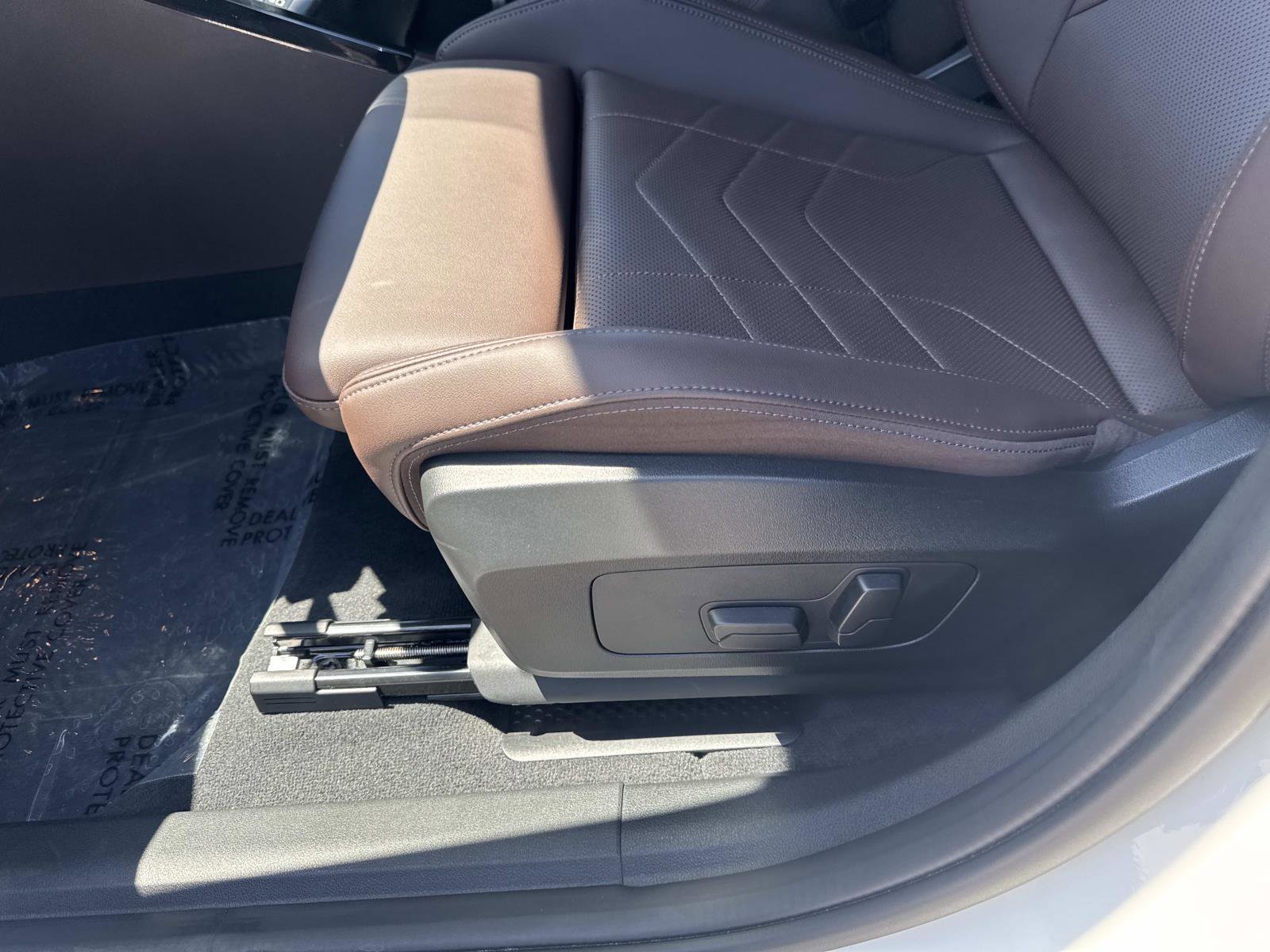 Certified 2025 BMW X2 M35i AWD/4WD image 17