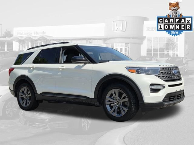 Used 2022 Ford Explorer XLT w/ Equipment Group 202A image 4