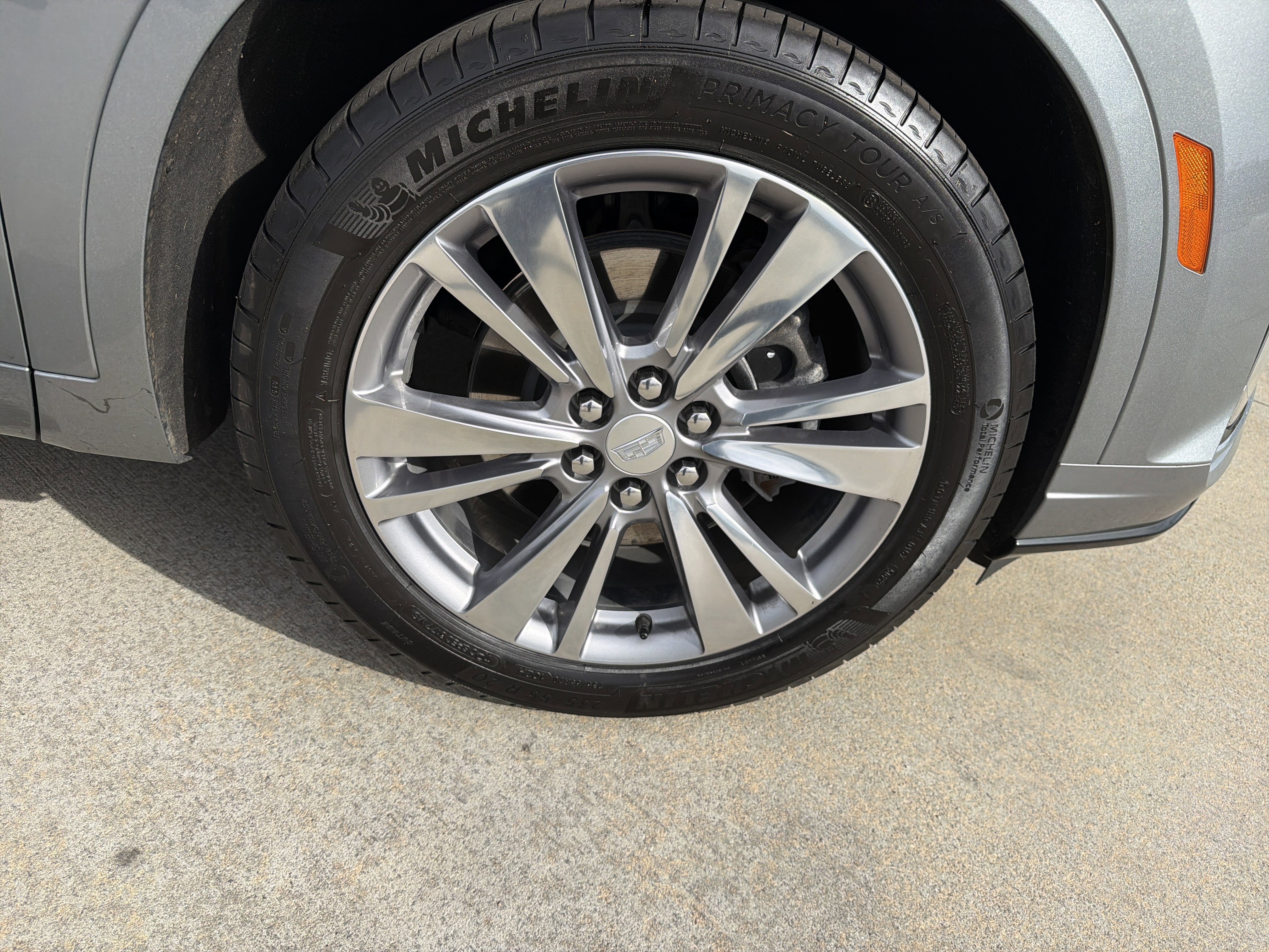 Used 2023 Cadillac XT6 Premium Luxury image 13