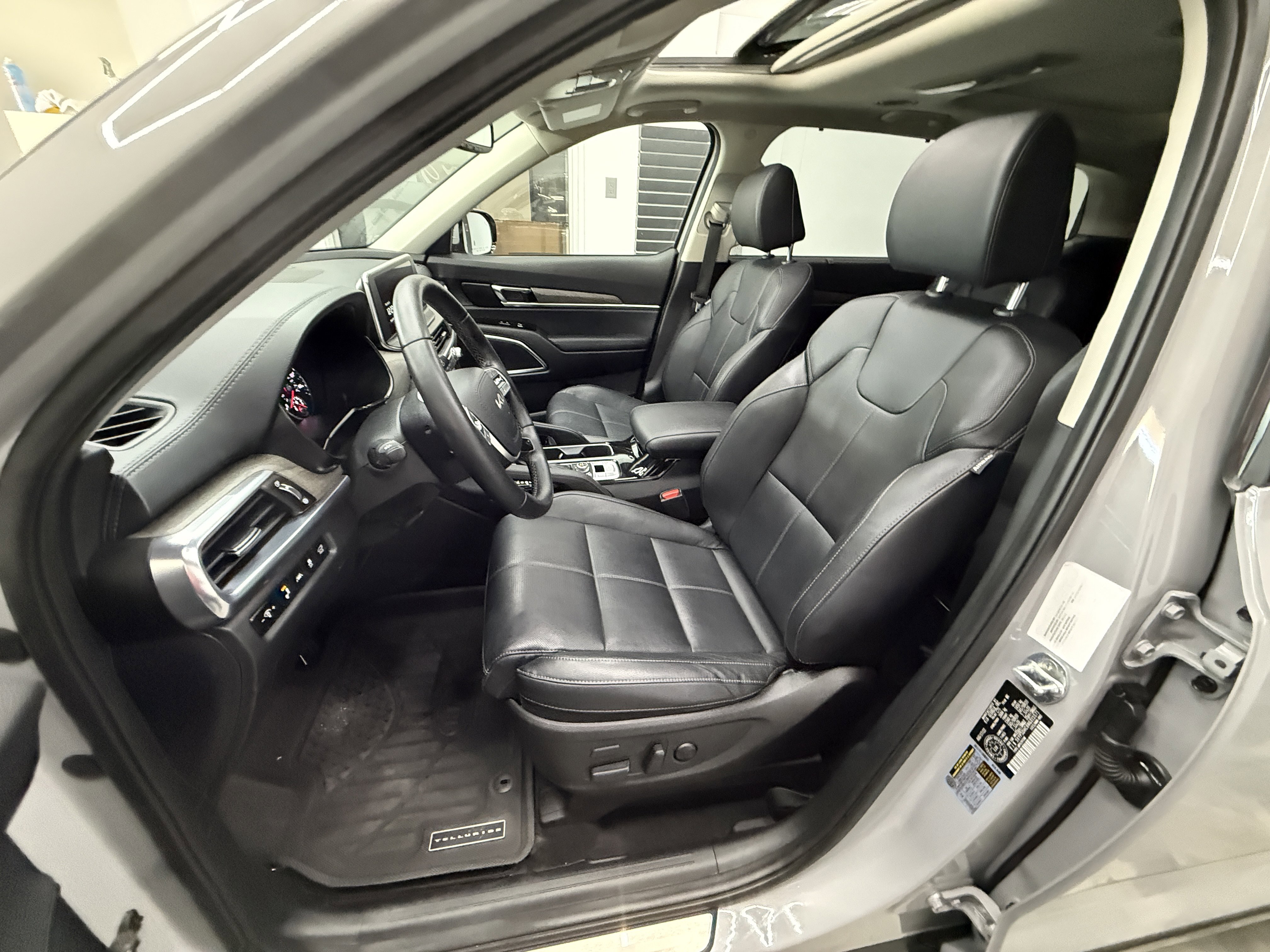 Used 2022 Kia Telluride SX image 13