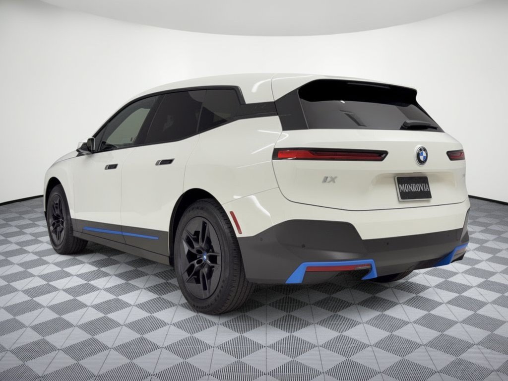 Certified 2024 BMW iX xDrive50 w/ Convenience Package AWD/4WD image 3
