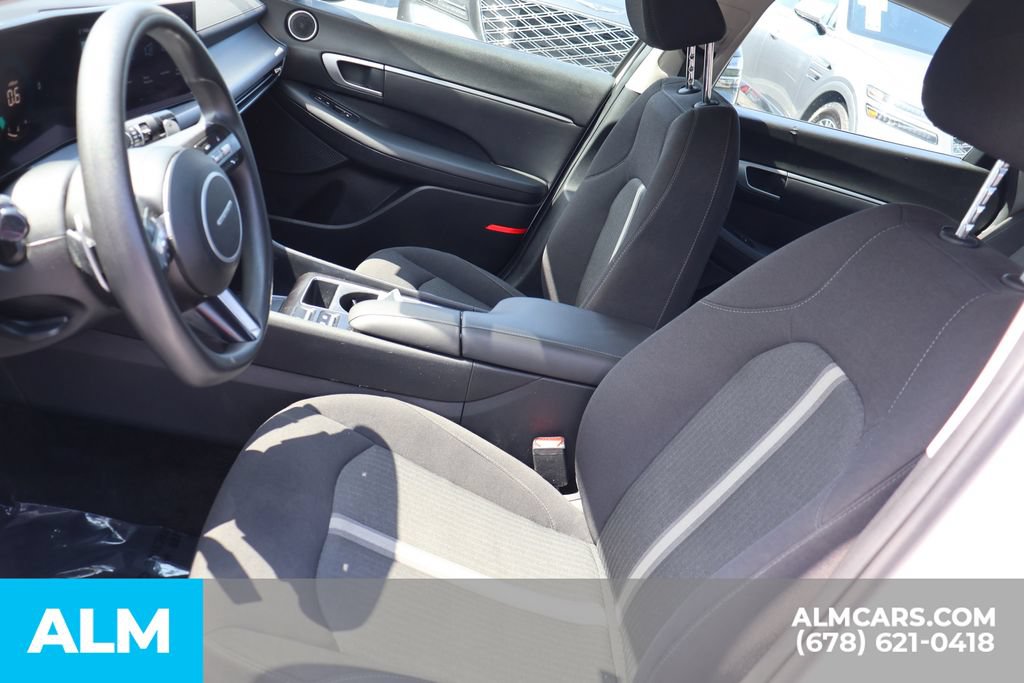 Used 2025 Hyundai Sonata SEL FWD image 10