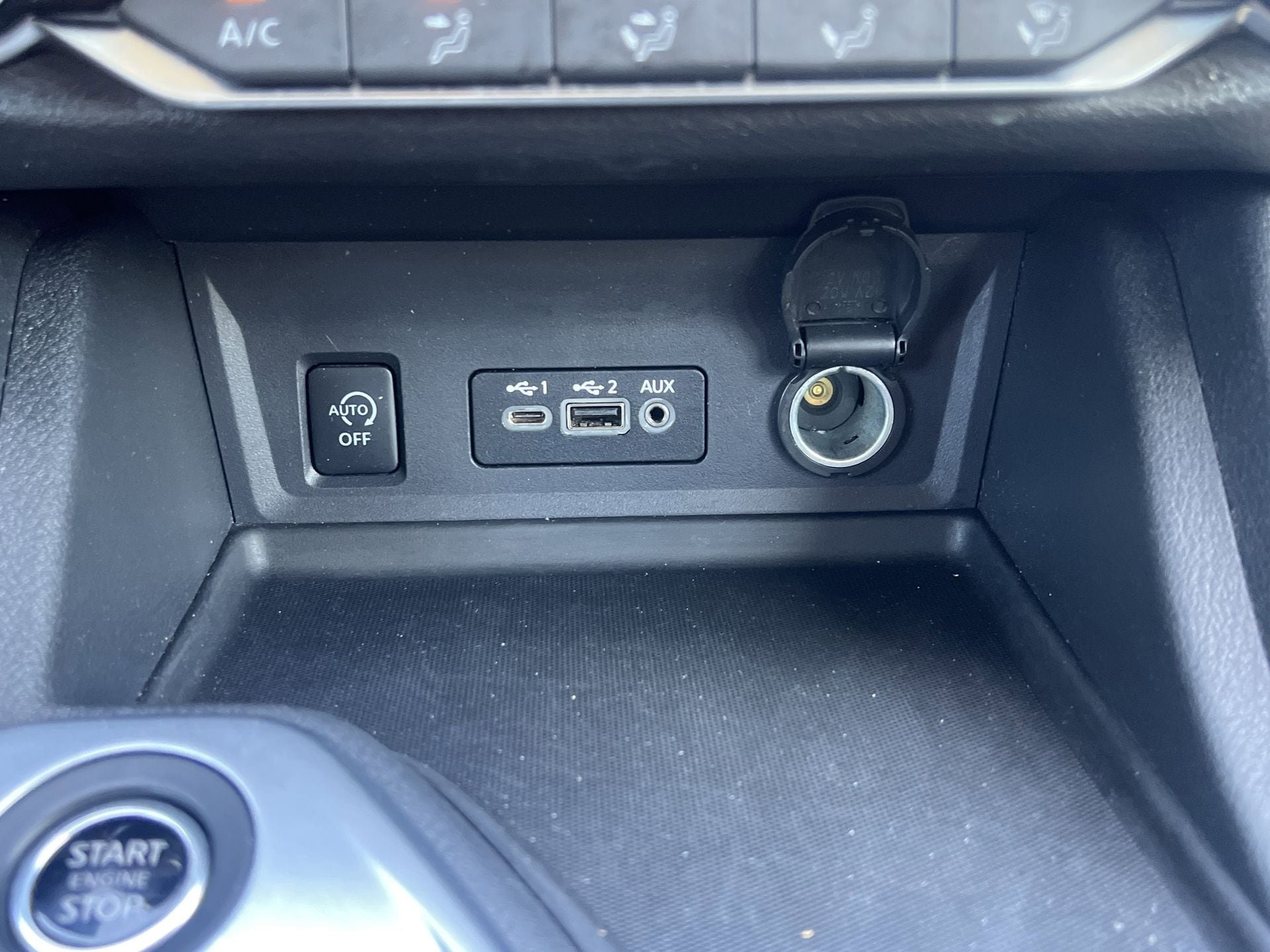 Used 2024 Nissan Sentra SV FWD image 7