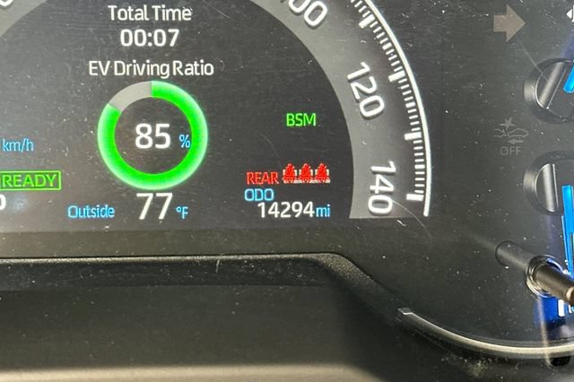 Used 2023 Toyota RAV4 LE AWD/4WD image 29