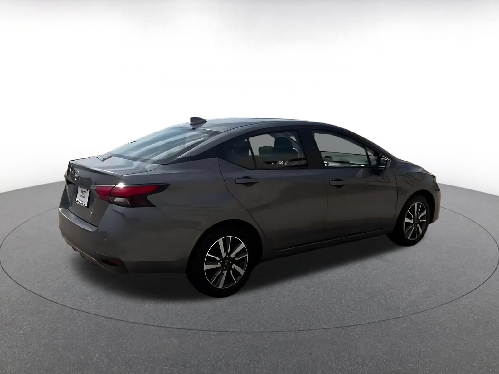 Used 2025 Nissan Versa SV FWD image 15