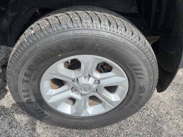 Used 2018 Toyota 4Runner SR5 w/ Wilderness Package image 20