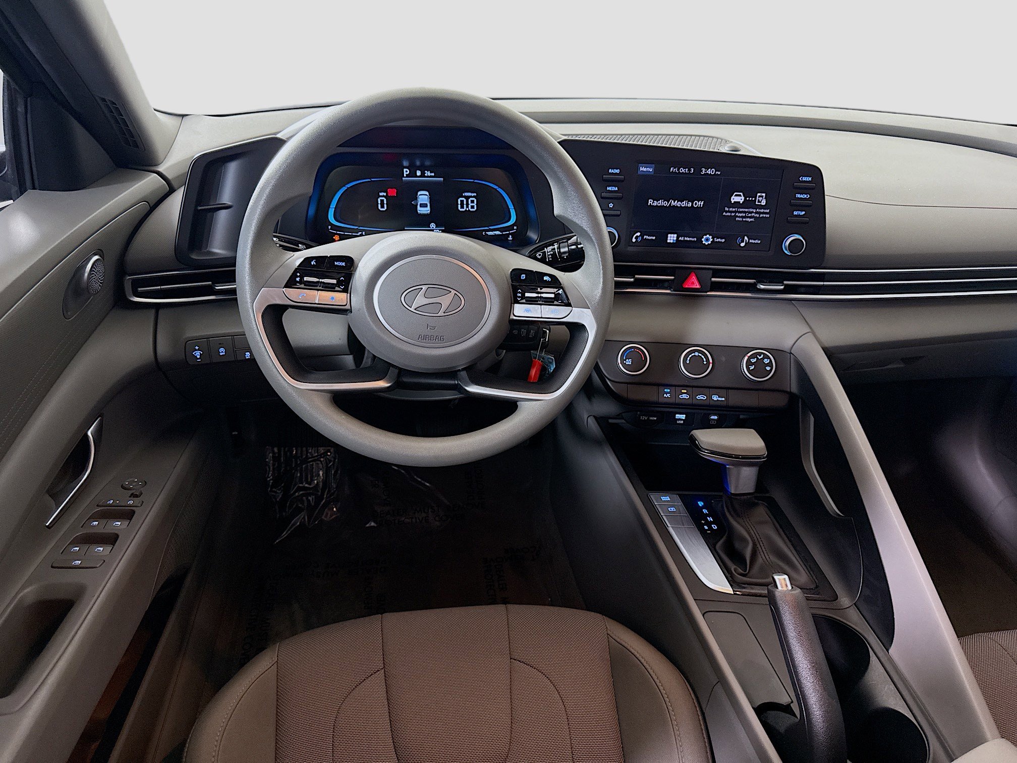 Used 2025 Hyundai Elantra SE image 17