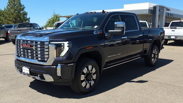 New 2026 GMC Sierra 3500 Denali w/ Denali Reserve Package AWD/4WD image 5