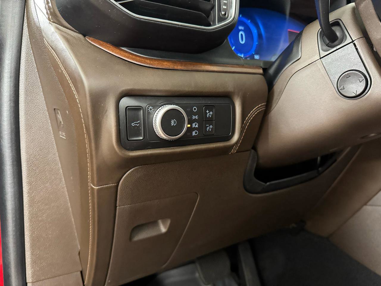 Used 2021 Ford Explorer King Ranch w/ Premium Technology Package AWD/4WD image 19