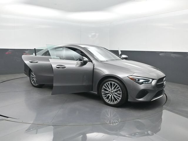 Used 2025 Mercedes-Benz CLA 250 4MATIC image 43