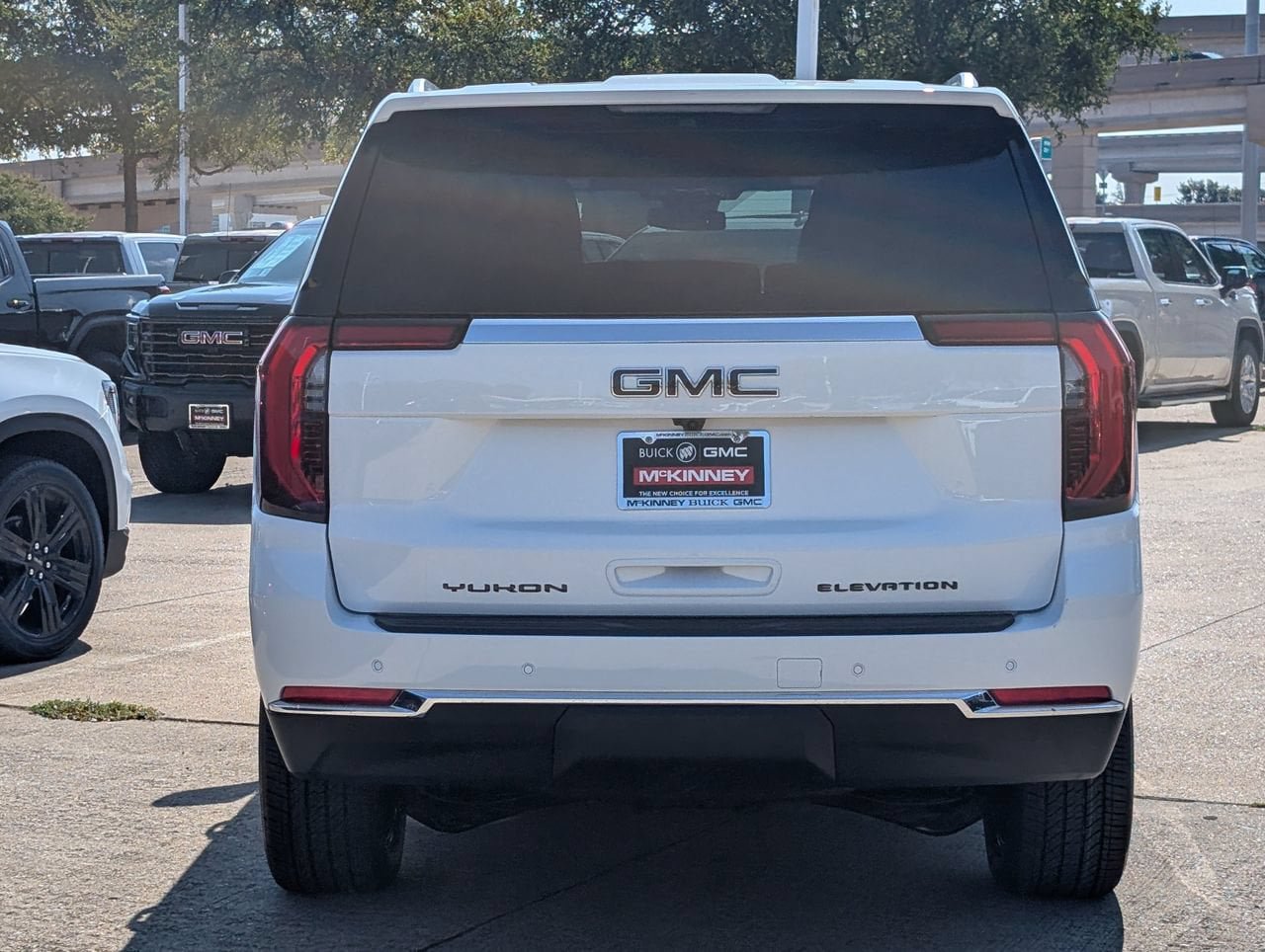 New 2026 GMC Yukon XL Elevation RWD image 5