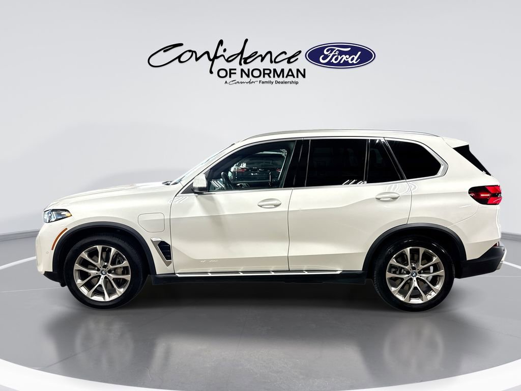 Used 2025 BMW X5 xDrive50e image 5