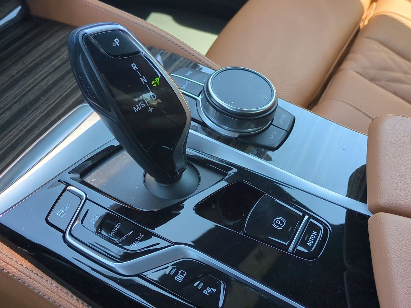 Certified 2023 BMW 530e w/ M Sport Package RWD image 26