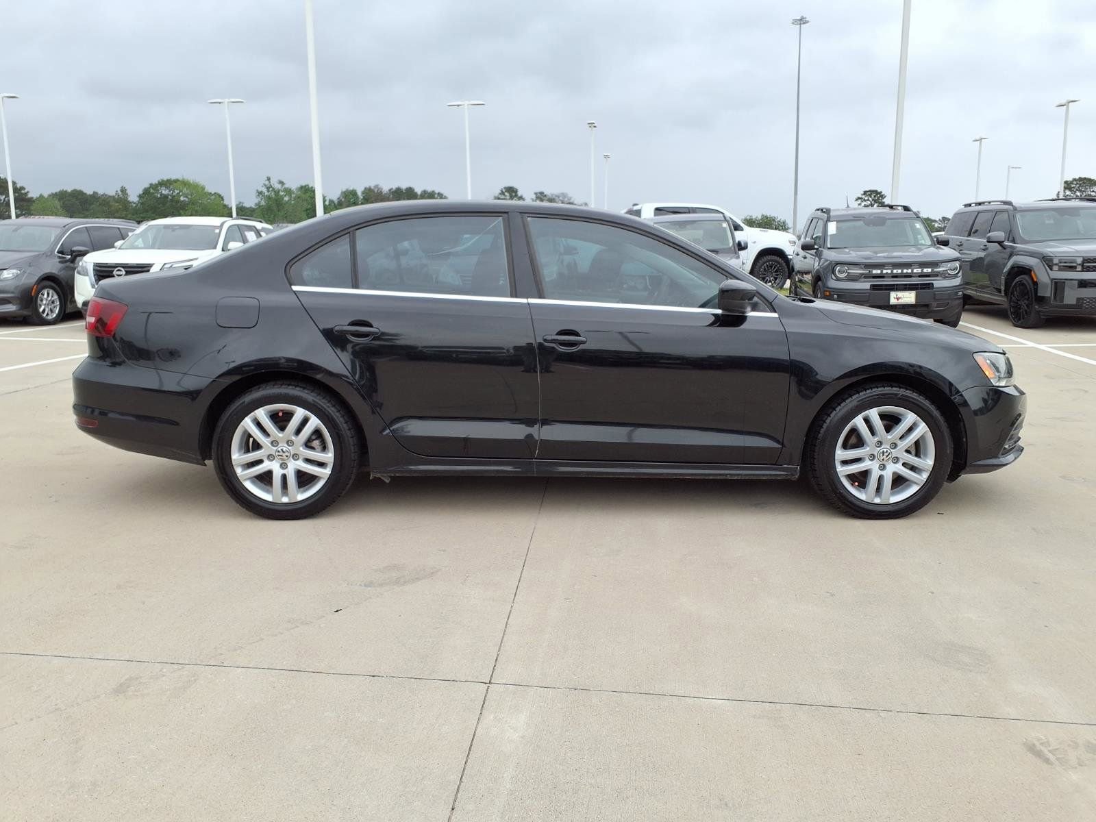 Used 2017 Volkswagen Jetta S FWD image 5