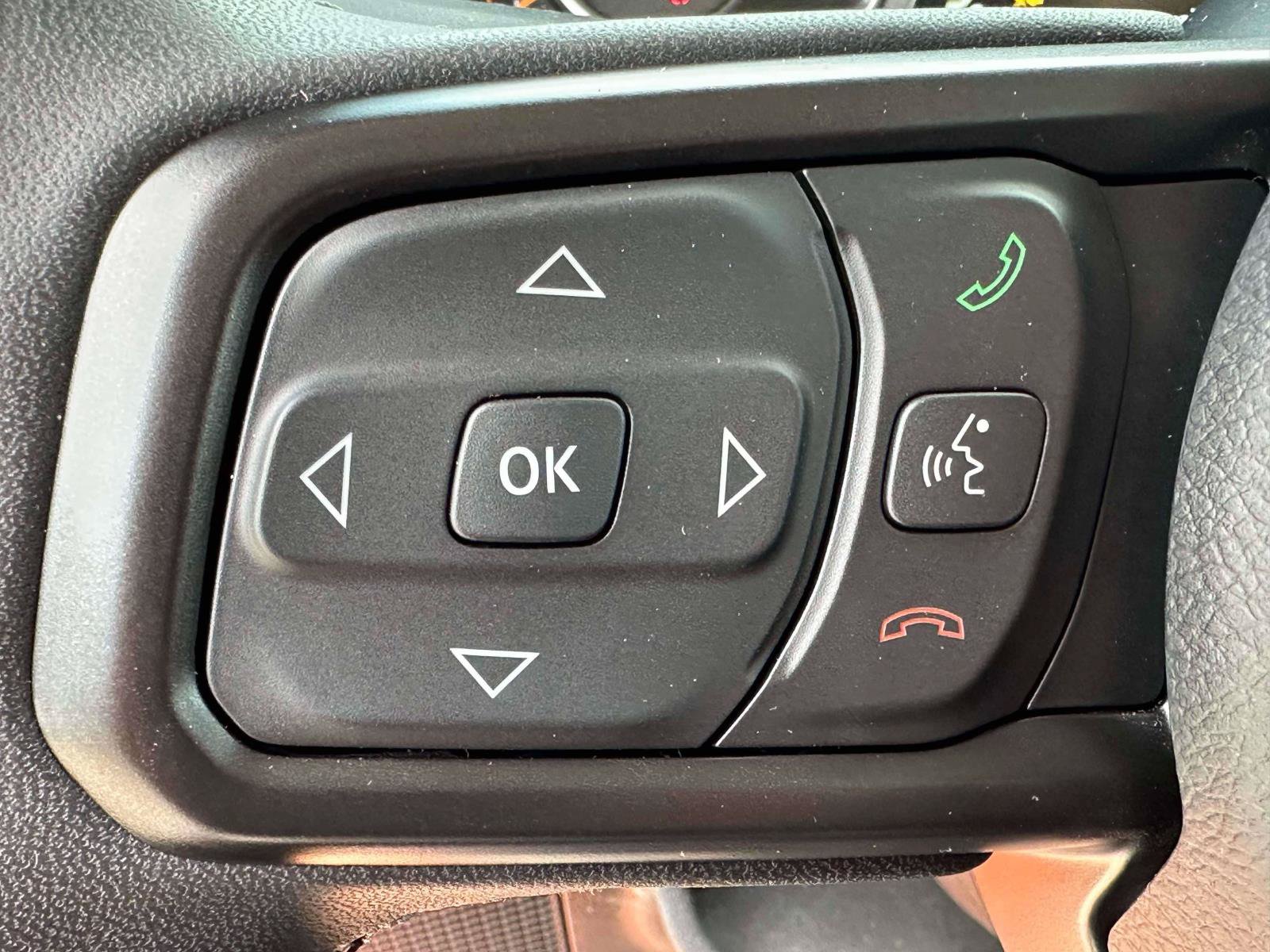 Used 2025 Jeep Wrangler Sport AWD/4WD image 15