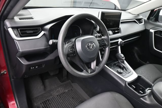 Used 2025 Toyota RAV4 XLE AWD/4WD image 62