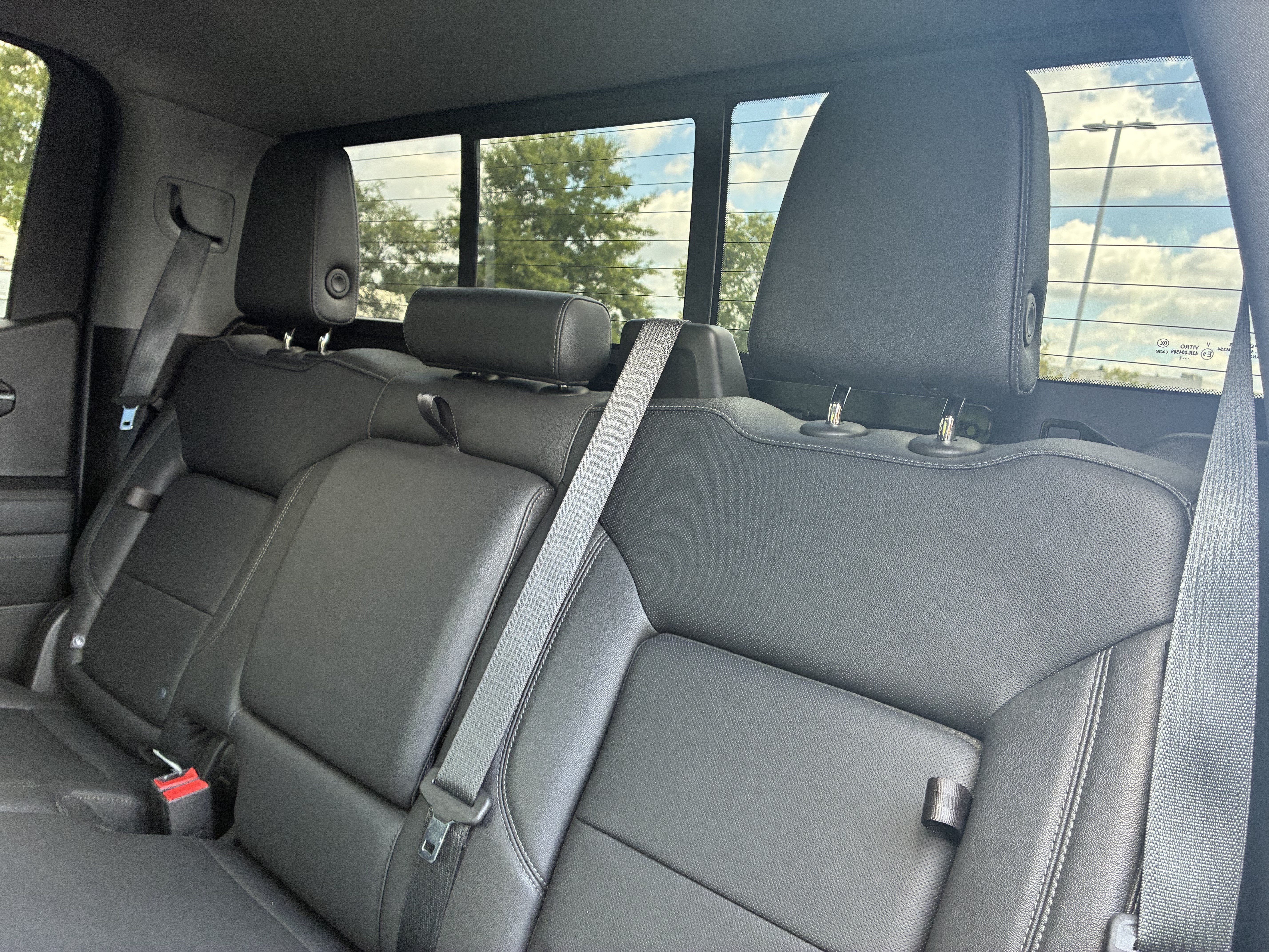 Used 2022 Chevrolet Silverado 1500 LTZ w/ LTZ Premium Package AWD/4WD image 14