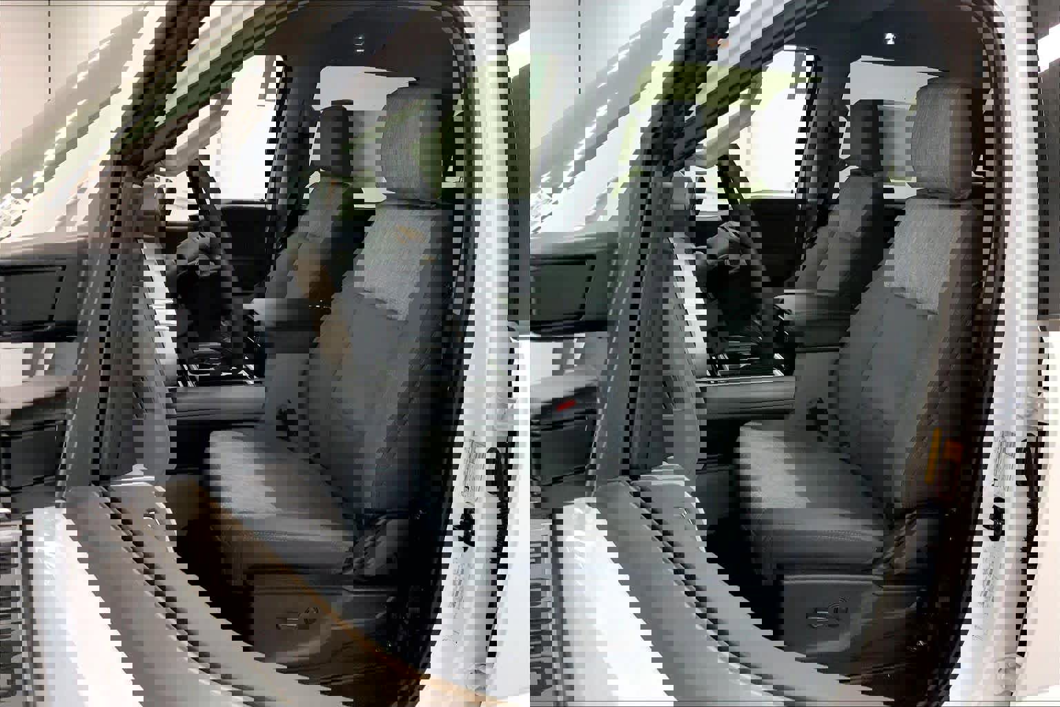 New 2026 Ford F250 XLT w/ FX4 Off-Road Package image 8