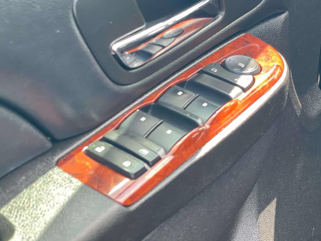 Used 2013 GMC Yukon SLE RWD image 29