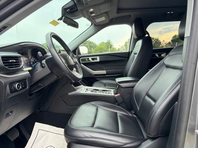 Certified 2023 Ford Explorer XLT w/ Equipment Group 202A AWD/4WD image 27