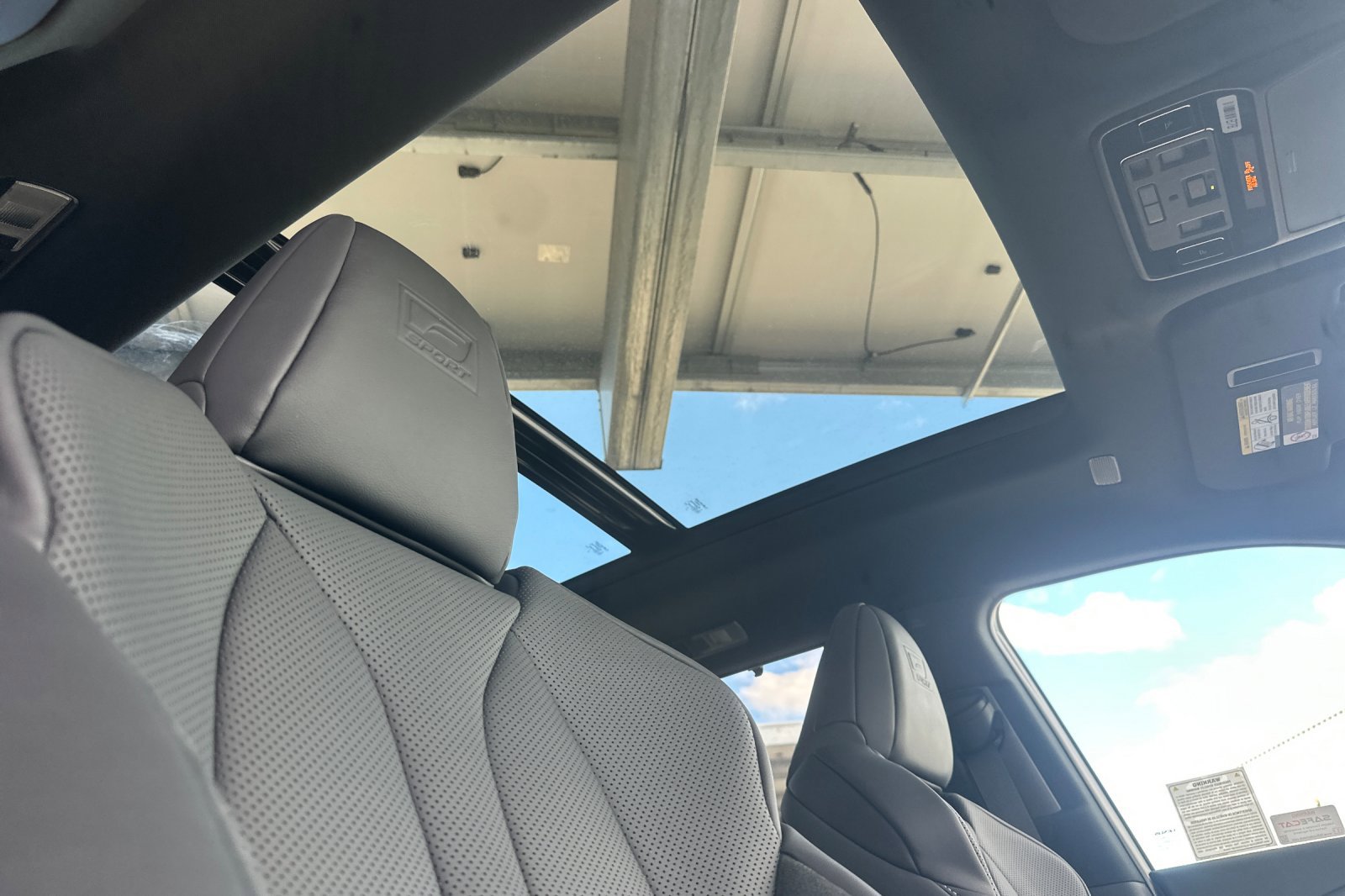 New 2026 Lexus TX 500h AWD image 18