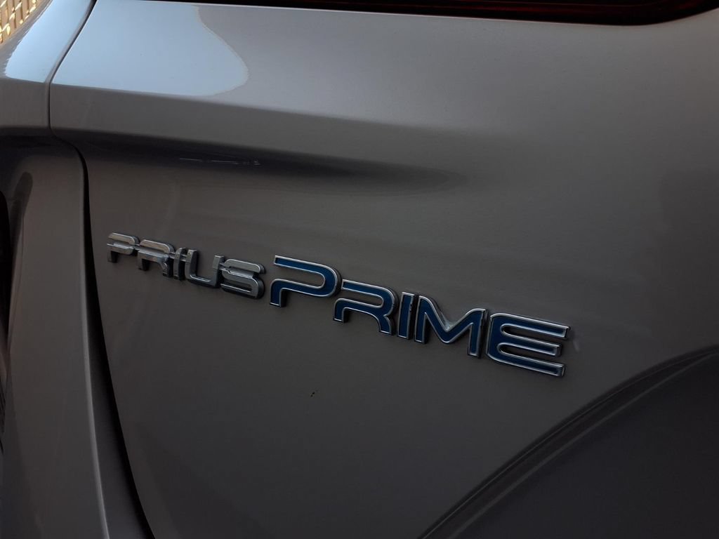 Used 2020 Toyota Prius Prime XLE FWD image 20