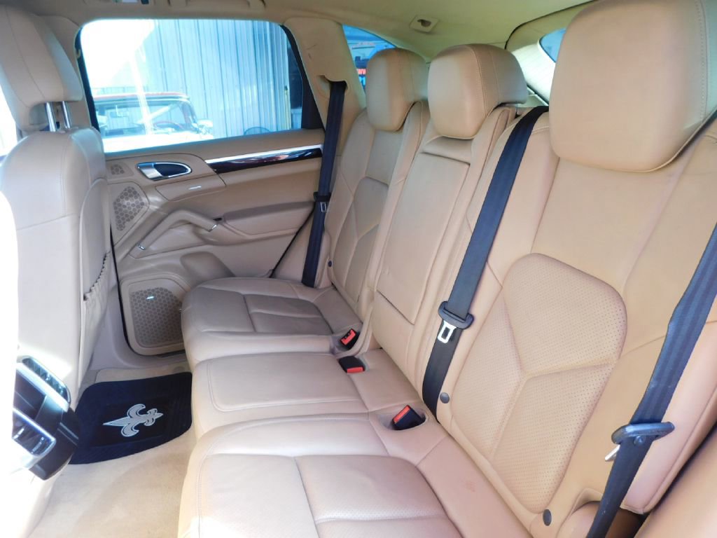 Used 2014 Porsche Cayenne AWD/4WD image 22