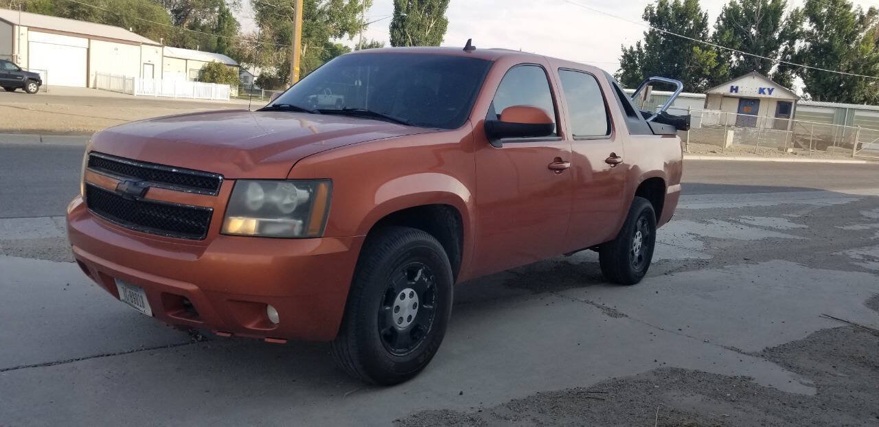 Used 2007 Chevrolet Avalanche LT w/ LT Preferred Equipment Group AWD/4WD image 1