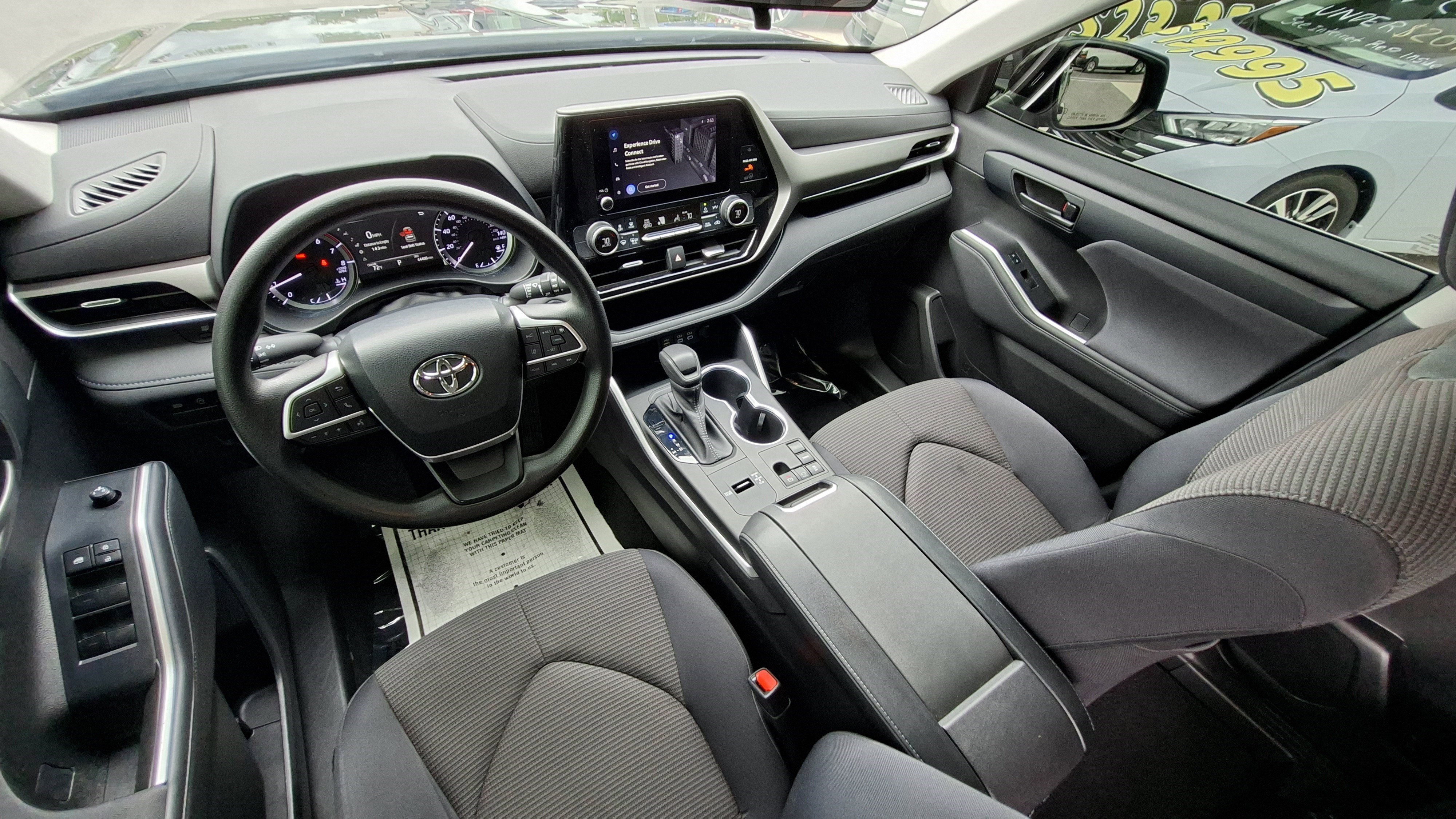 Used 2023 Toyota Highlander L image 19