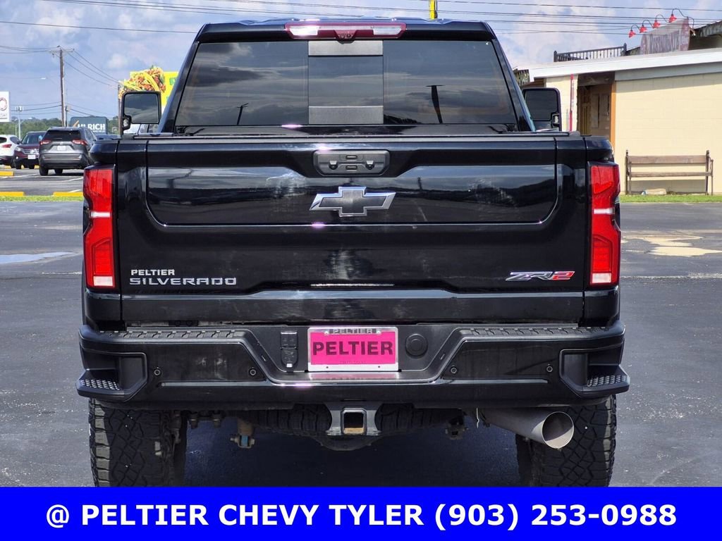 Used 2024 Chevrolet Silverado 2500 ZR2 w/ Technology Package AWD/4WD image 5