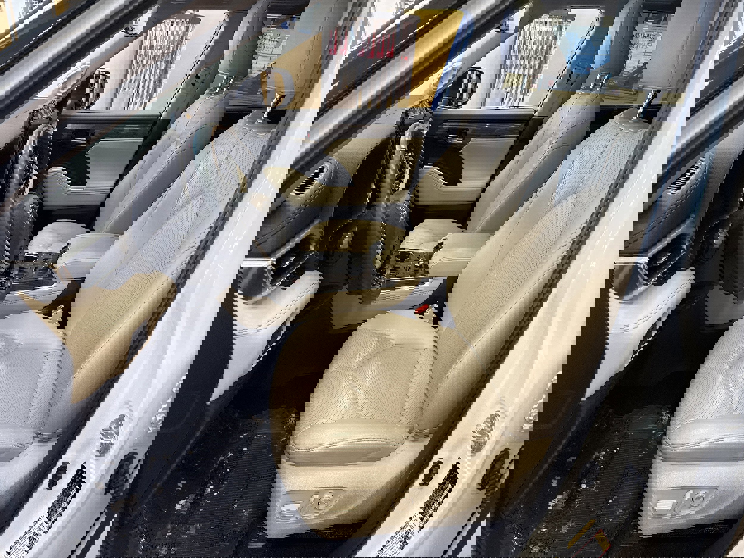 Used 2023 Toyota Highlander Limited image 35