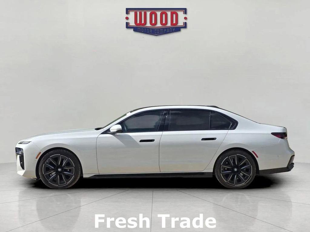 Used 2023 BMW 760i xDrive image 4