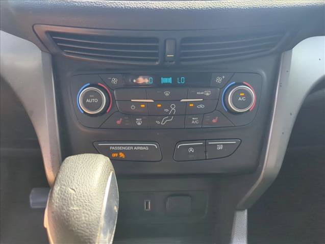Used 2018 Ford Escape SE FWD image 21