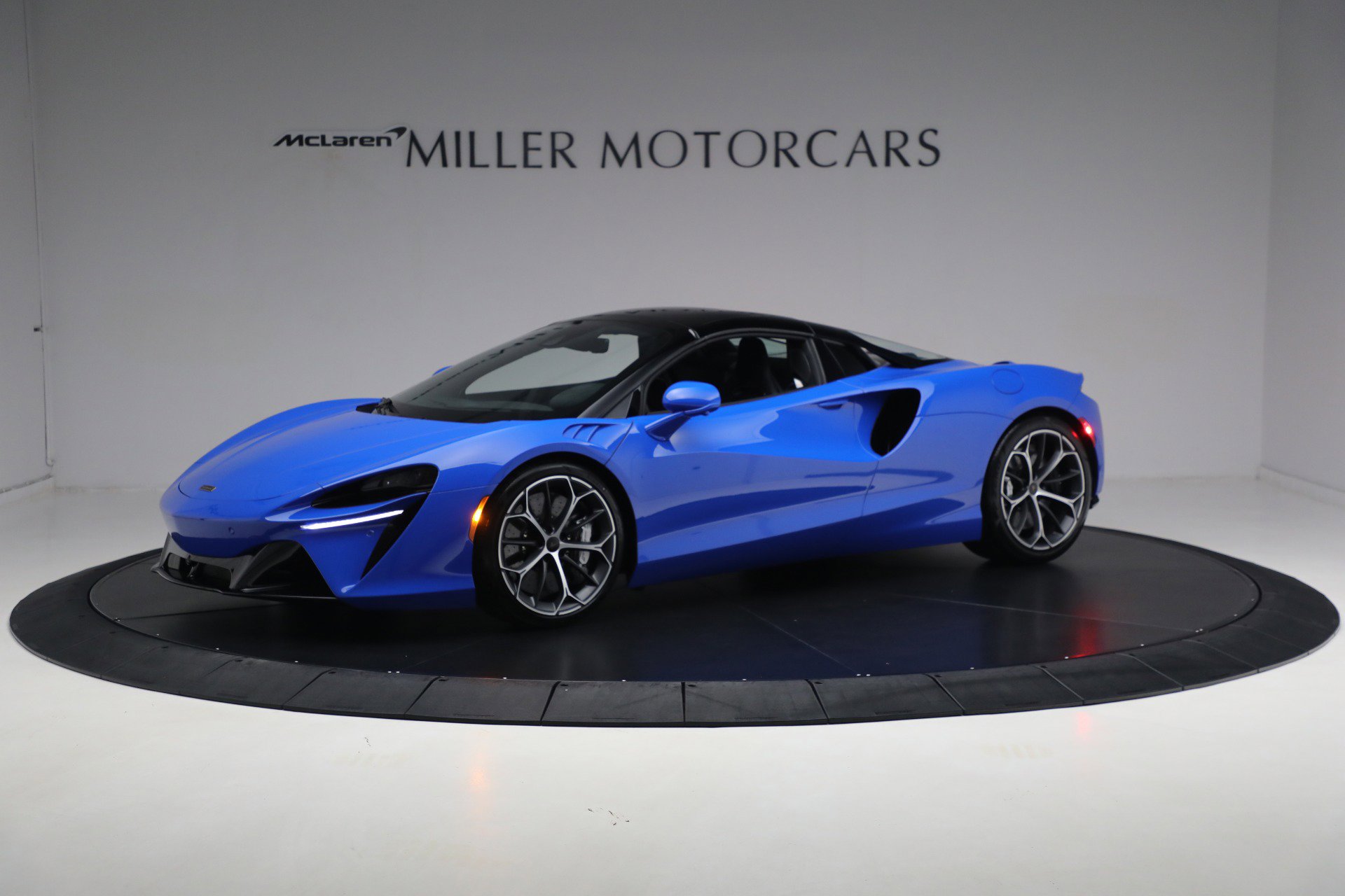 New 2025 McLaren Artura Spider image 15